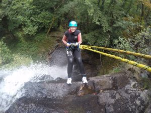 Descente en rappel de 30m avec Axécime