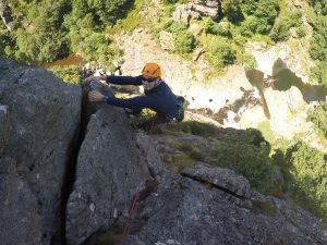 Escalade grande voie avec Axécime